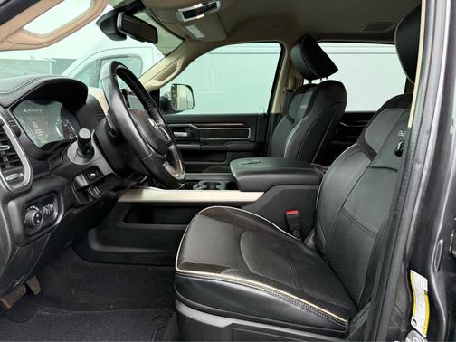 2022 RAM 2500 Laramie 4x4 Crew Cab 64 Box