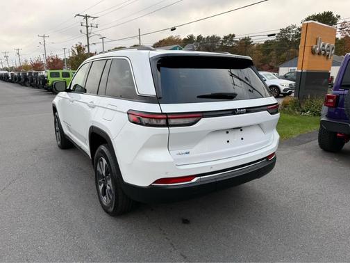 2023 Jeep Grand Cherokee 4xe Base