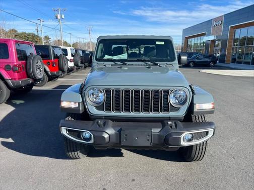 2025 Jeep Gladiator Sport S