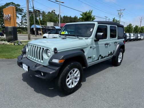 Earl Clearcoat 2023 Jeep Wrangler Sport S