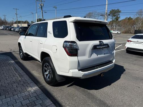 Super White 2018 Toyota 4Runner TRD Off Road