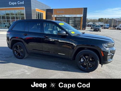 Diamond Black Crystal Pearlcoat 2023 Jeep Grand Cherokee Limited