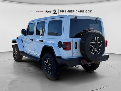 Bright White Clearcoat 2027 Jeep Wrangler Sahara