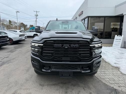 2026 RAM 2500 Laramie 4x4 Crew Cab 64 Box