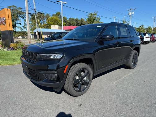 2025 Jeep Grand Cherokee Altitude