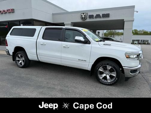 Ivory White Tri-Coat Pearlcoat 2024 RAM 1500 Laramie