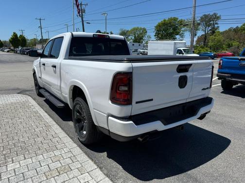 Bright White Clearcoat 2026 RAM 1500 Big Horn/Lone Star