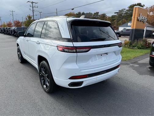2024 Jeep Grand Cherokee 4xe Anniversary Edition