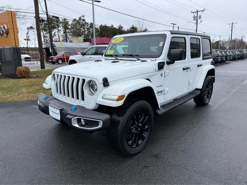 Bright White Clearcoat 2023 Jeep Wrangler 4xe Sahara