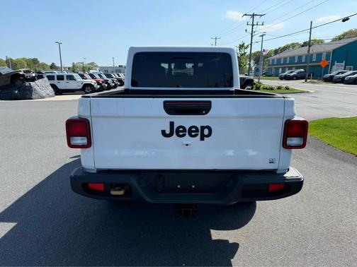Bright White Clearcoat 2026 Jeep Gladiator 85th Anniversary Edition 4x4