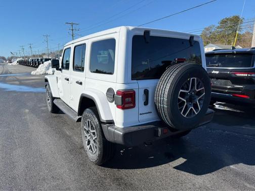 Bright White Clearcoat 2026 Jeep Wrangler Sahara
