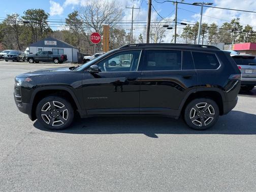 Diamond Black Crystal Pearlcoat 2026 Jeep Cherokee Limited
