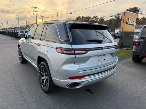 2023 Jeep Grand Cherokee 4xe Summit Reserve