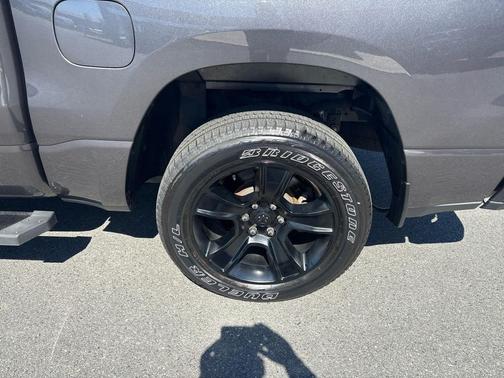 Granite Crystal Metallic Clearcoat 2022 RAM 1500 Big Horn/Lone Star
