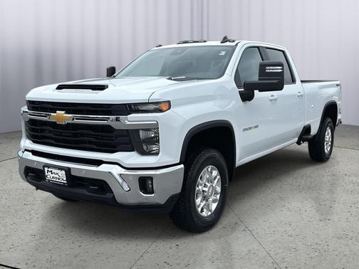 Summit White 2026 Chevrolet Silverado 3500 LT