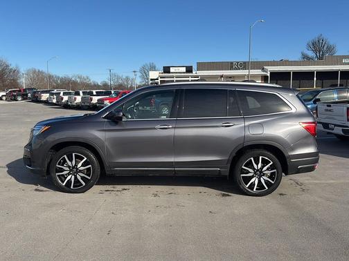 2021 Honda Pilot Touring 8-Passenger