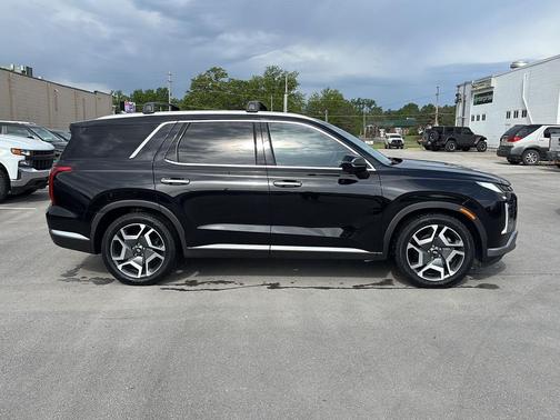 Abyss Black Pearl 2023 Hyundai PALISADE Limited