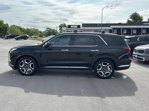 Abyss Black Pearl 2023 Hyundai PALISADE Limited