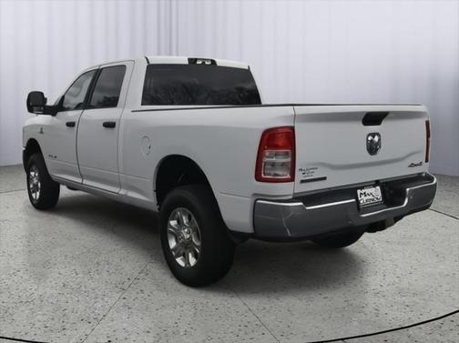 2024 RAM 3500 Big Horn Crew Cab 4x4 6'4' Box