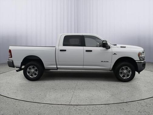 2024 RAM 3500 Big Horn Crew Cab 4x4 6'4' Box