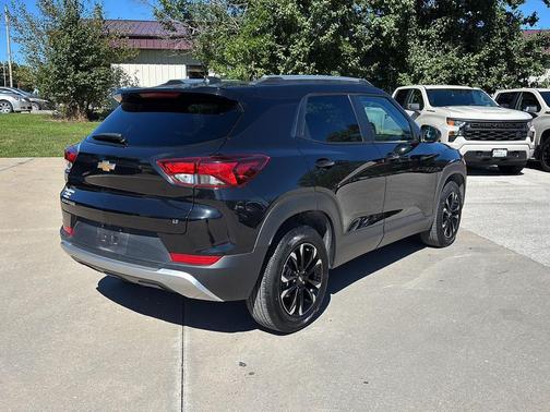 Mosaic Black Metallic 2023 Chevrolet Trailblazer LT