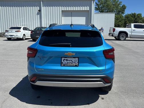 Marina Blue Metallic 2025 Chevrolet Trax LT