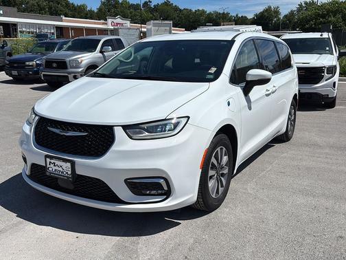 Bright White Clearcoat 2023 Chrysler Pacifica Hybrid Touring L
