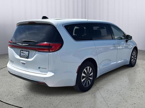 Bright White Clearcoat 2023 Chrysler Pacifica Hybrid Touring L