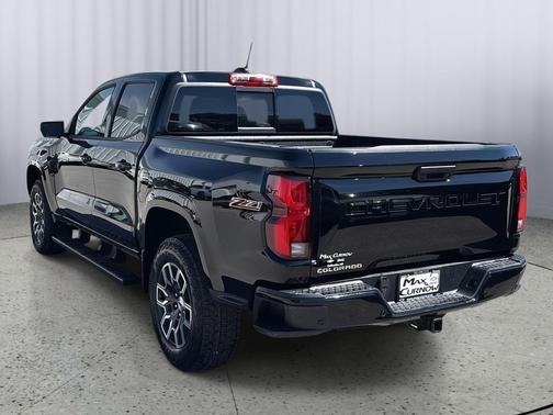 Black 2026 Chevrolet Colorado Z71
