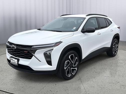 Summit White 2024 Chevrolet Trax FWD 2RS