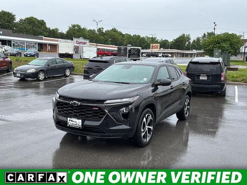 Mosaic Black Metallic 2024 Chevrolet Trax FWD 1RS