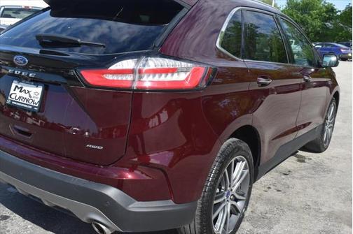 2022 Ford Edge Titanium