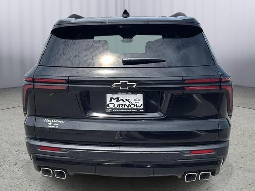 Mosaic Black Metallic 2026 Chevrolet Traverse LT