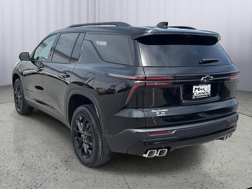 Mosaic Black Metallic 2026 Chevrolet Traverse LT