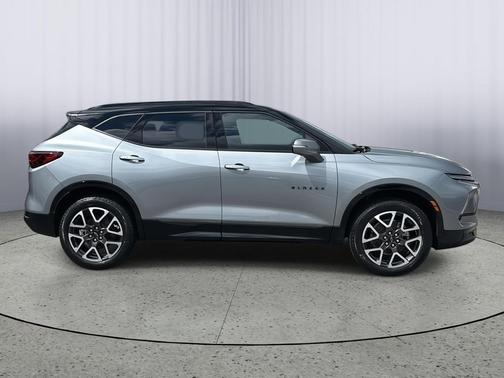 Sterling Gray Metallic 2026 Chevrolet Blazer RS