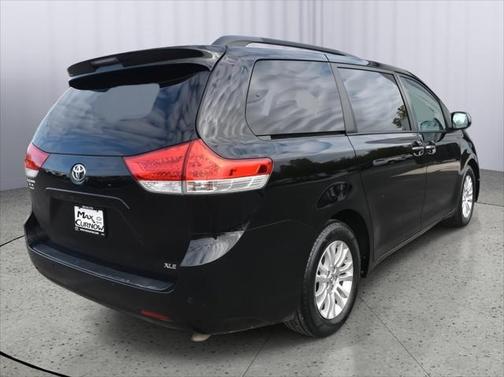 2014 Toyota Sienna XLE