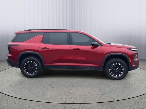 Radiant Red Tintcoat 2024 Chevrolet Traverse AWD Z71