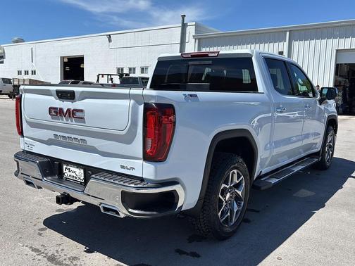 Glacier White Tricoat 2026 GMC Sierra 1500 SLT