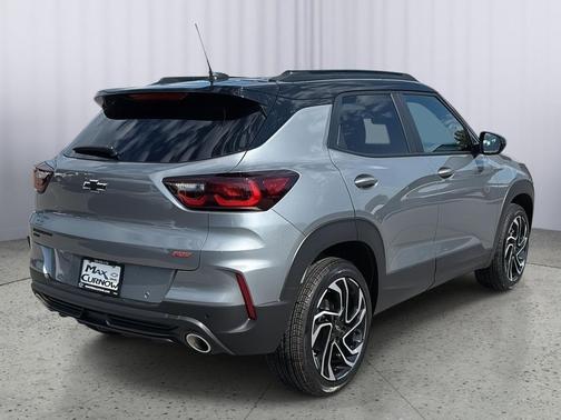 Sterling Gray Metallic 2026 Chevrolet Trailblazer RS