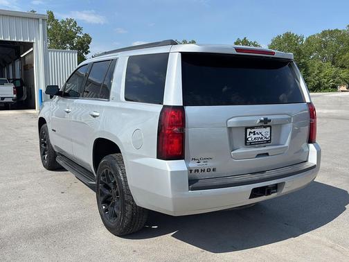 Silver Ice Metallic 2019 Chevrolet Tahoe LT