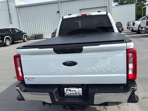 Oxford White 2025 Ford F-250 XLT