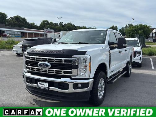 Oxford White 2025 Ford F-250 XLT