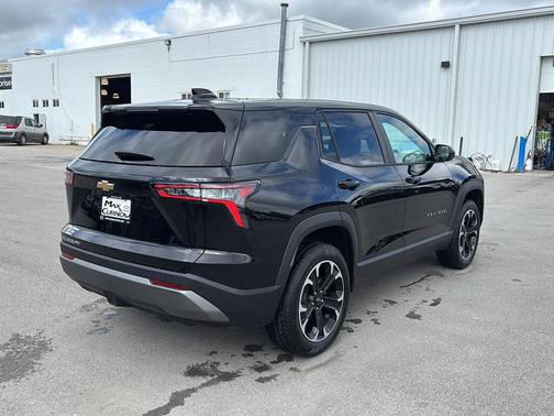 Mosaic Black Metallic 2027 Chevrolet Equinox 1LT