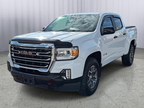 Summit White 2022 GMC Canyon AT4