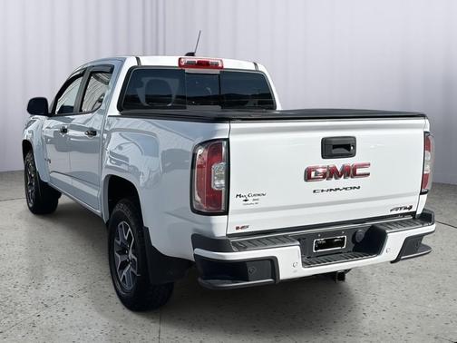 Summit White 2022 GMC Canyon AT4