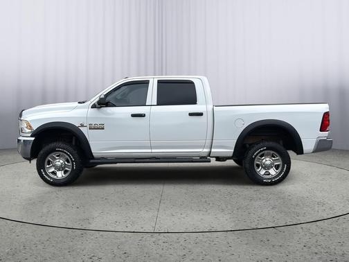 2018 RAM 2500 Tradesman Crew Cab 4x4 6'4' Box