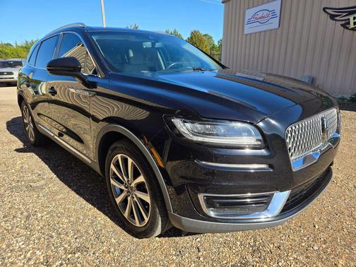 2019 Lincoln Nautilus Select
