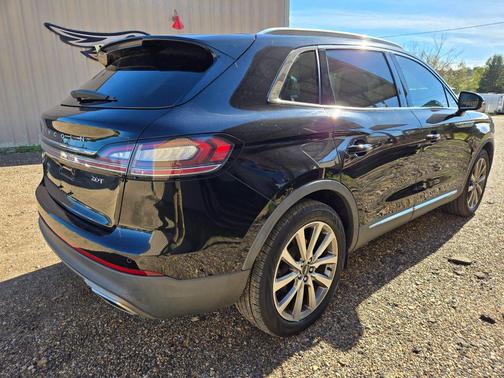 2019 Lincoln Nautilus Select