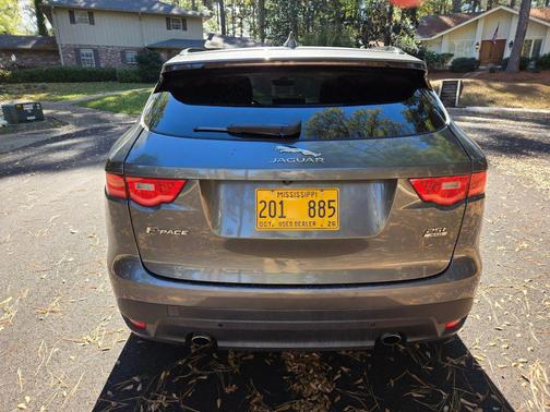 2019 Jaguar F-PACE 25t Premium