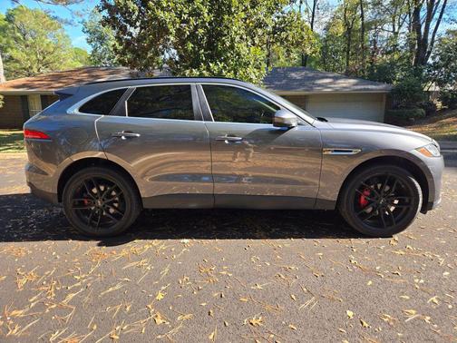 2019 Jaguar F-PACE 25t Premium